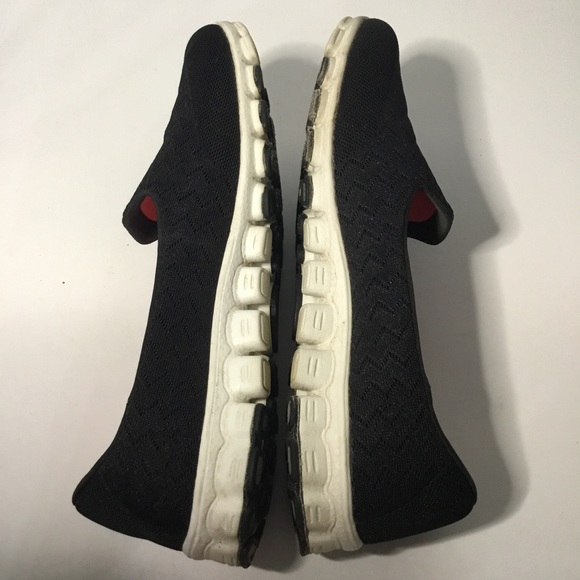 Skechers Women’s Black Memory Foam Sneakers Size 8.5 - Picture 5 of 9